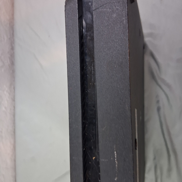 PS4 Black Gaming Console - Picture 13 of 14